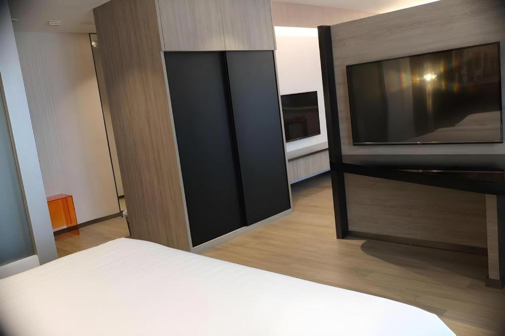 M1 North Point Hotel Гонконг Екстер'єр фото